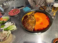-鹿鸣山草本茶香火锅(园西路店)