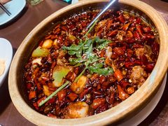 石锅麻辣牛蛙-有璟阁港式餐厅(国贸商城店)