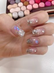-吉吉靓甲美睫