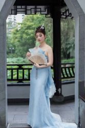 -挪娅婚纱摄影皇家会所