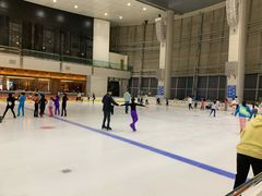-冰纷万象滑冰场(深圳万象城店)