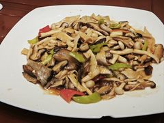 -吴记酱骨炖菜馆(康安路店)