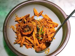 敲糖棒棒鸡-辛香汇·现炒川菜(淮海路百盛店)