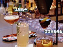 -星巴克臻选(上海合生汇1F店)
