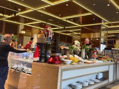 -大中华希尔顿酒店-念自助餐·嗨啤·小龙虾
