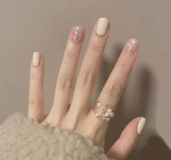 -悦指间美甲美睫