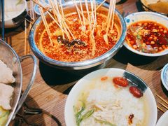 -肖四女乐山跷脚牛肉(南汇大学城生活广场店)