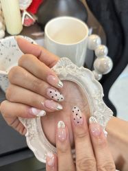 -芊屿芊浔美甲