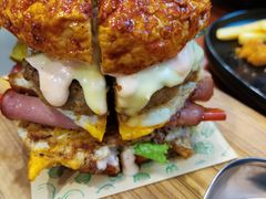 双蛋指椒牛肉汉堡-魏斯理汉堡(西安沣东吾悦店)