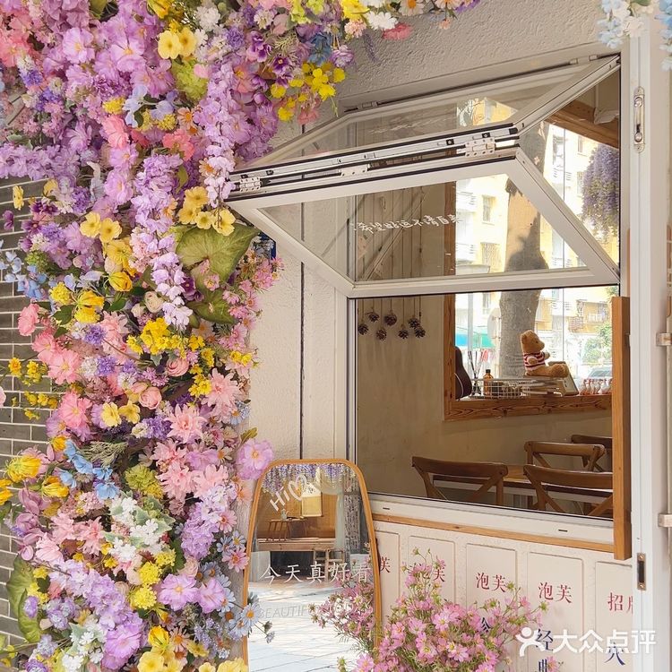 被花花包围的浪漫下午茶 佛山的莫奈花园💐