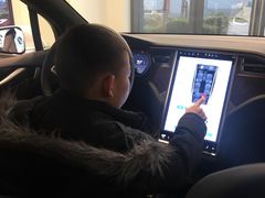 -TESLA 特斯拉(上海太古汇体验店)