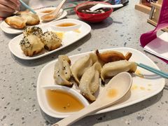 -小杨生煎(金山百联购物中心3楼店)