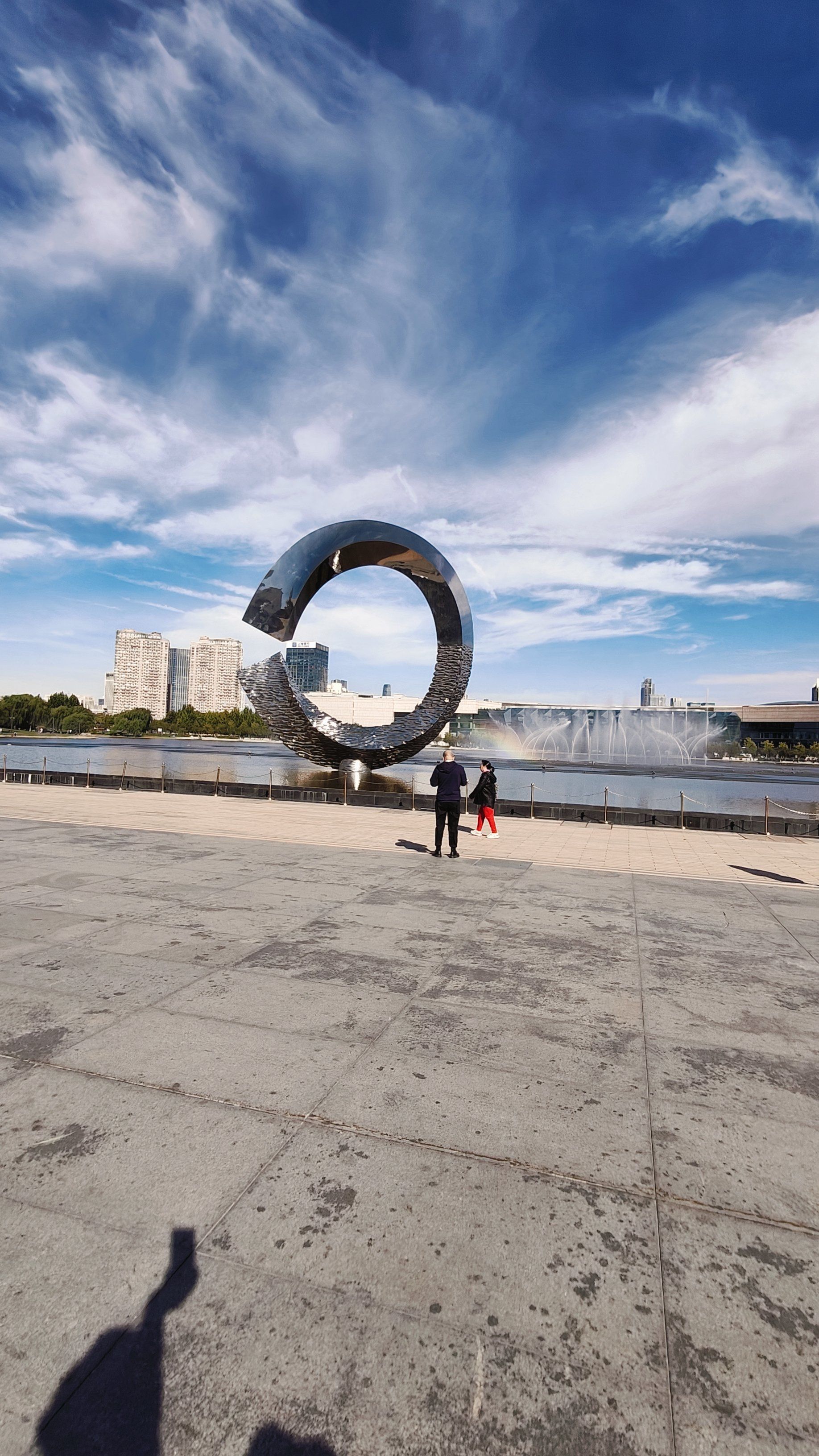 0元玩转这座城
河西区平江道的银河广场是天津最大一处市民广场