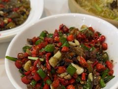 -独一佳老胡湘菜馆(矿山路店)