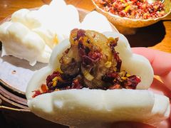 伊犁辣皮子炒肉配馍-楼兰新疆主题餐厅(苏州中心店)