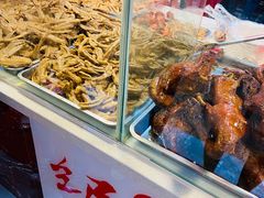 -王浩儿纪六孃甜皮鸭(乐山总店)