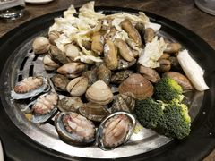 一筐贝壳-日进一片海.生腌海鲜火锅.宵夜烧烤(三里屯总店)