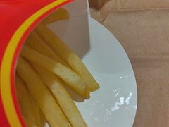 -麦当劳(民盈·国贸城店)