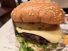 -The Habit Burger Grill 哈比特汉堡(复兴soho店)