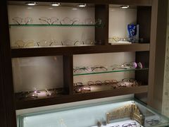 -视野联行眼镜蔡司·依视路官方授权店(顺城店)