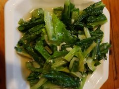 -临江餐馆二楼美食部落