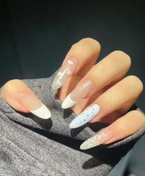 -丽心自助美甲美睫