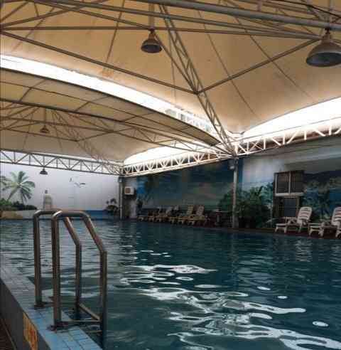 万昌游泳馆-"水质比较人多 有点脏 价格比较便宜."-大众点评移动版