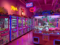 -BIG PINK大粉娃娃机主题馆(圆融星座店)