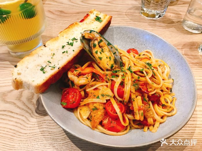 gaga鲜语(来福士店)图片 - 第6622张