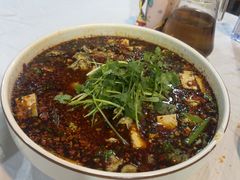 红汤水煮黄辣丁-陈胖子鱼庄(黄辣丁新津店)