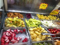 自助取餐区-老炳·七丛松甘草水果