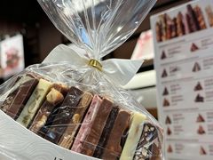 -Laderach 莱德拉(上海环贸iapm店)