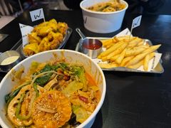 -W COLLECTIVE  DESSERT SHOP