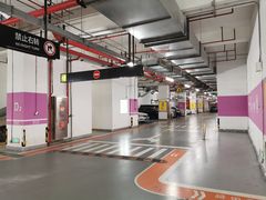 -龙湖虹桥天街-停车场