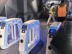 -极限PLAY运动娱乐新世界·团建派对表演休闲馆·室内高空游乐园