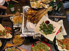 -何师烧烤Pro ·江湖川菜·小龙虾·精酿(太古里旗舰店)