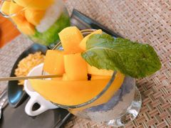 -Chom Cafe and Restaurant