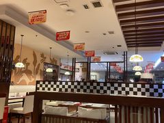 大堂-爱丽丝牛排西餐厅(光谷步行街店)