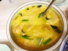 -鲁班小馆(政四街店)