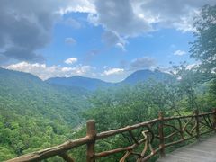 -燕子河大峡谷天坑仙境