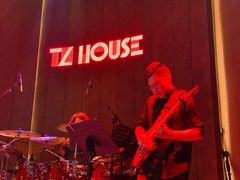 -TZ House音乐现场(来福士中心店)