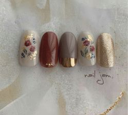 -Pink You美甲美睫纹绣定制中心