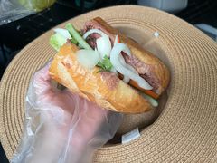 -Bánh Mì Huynh Hoa