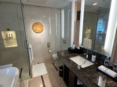 -青岛海尔洲际酒店