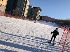 -中旅松花湖滑雪场