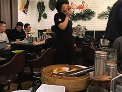 大堂-長壹旋转烤吧 农家鸡火锅