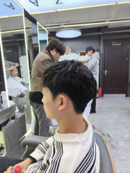 -藤野造型烫发染发