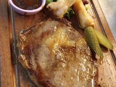 -樱花里音乐餐吧·牛扒椰子鸡(东圃店)