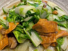 -山楂树融合菜餐厅