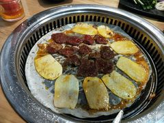 -仨仨米炭火烤肉